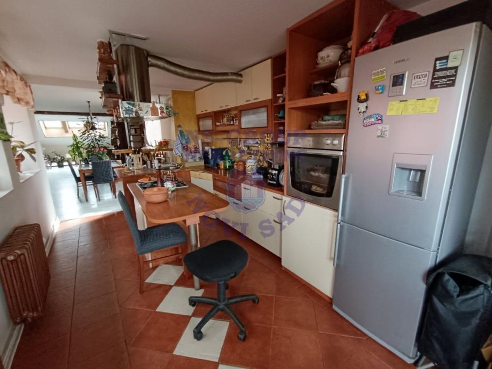 Slika 1 - Na prodaju odlican trosoban stan na potezu Cara Dusana