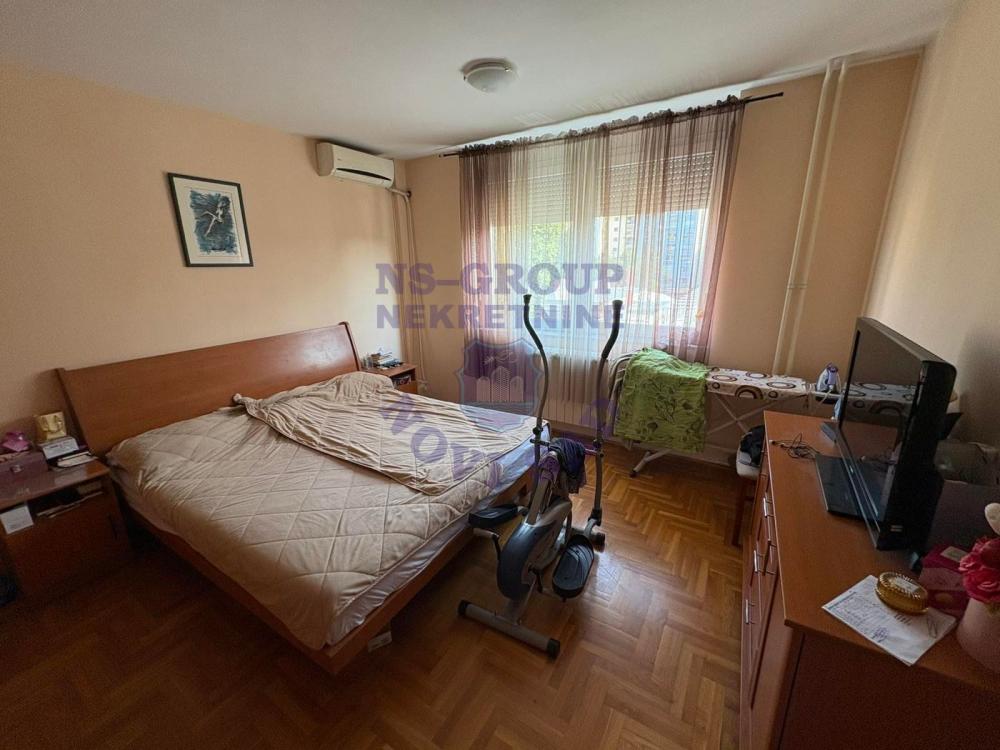 Slika 3 - 554125-Četvorosoban-107m2-Nova detelinara