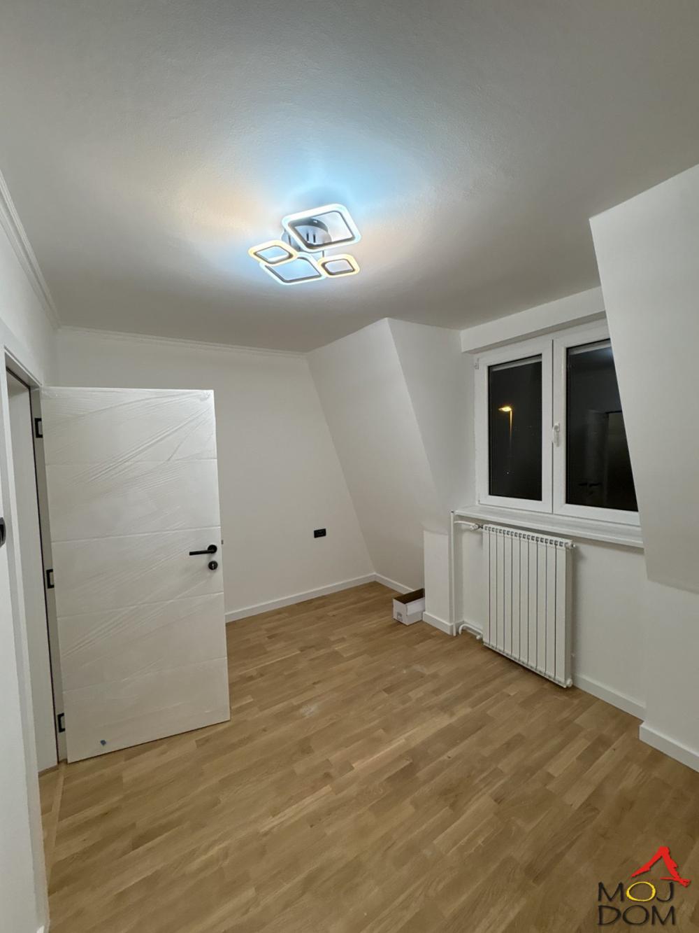 Slika 9 - Stan,NOVI SAD,TELEP,kv: 226, € 345000, ID: 1031830