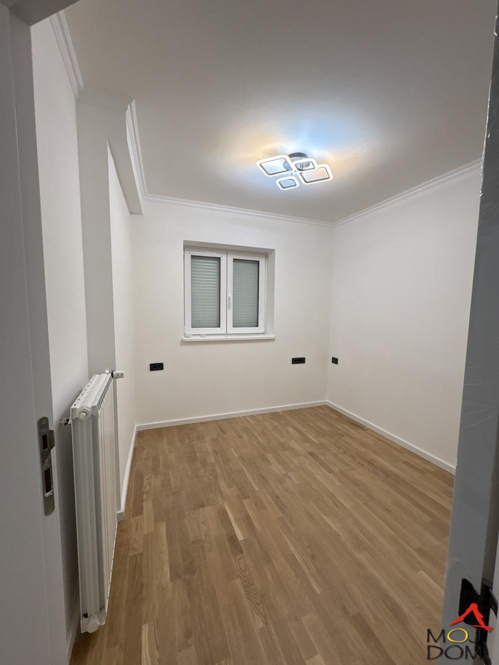 Slika 5 - Stan,NOVI SAD,TELEP,kv: 226, € 345000, ID: 1031830