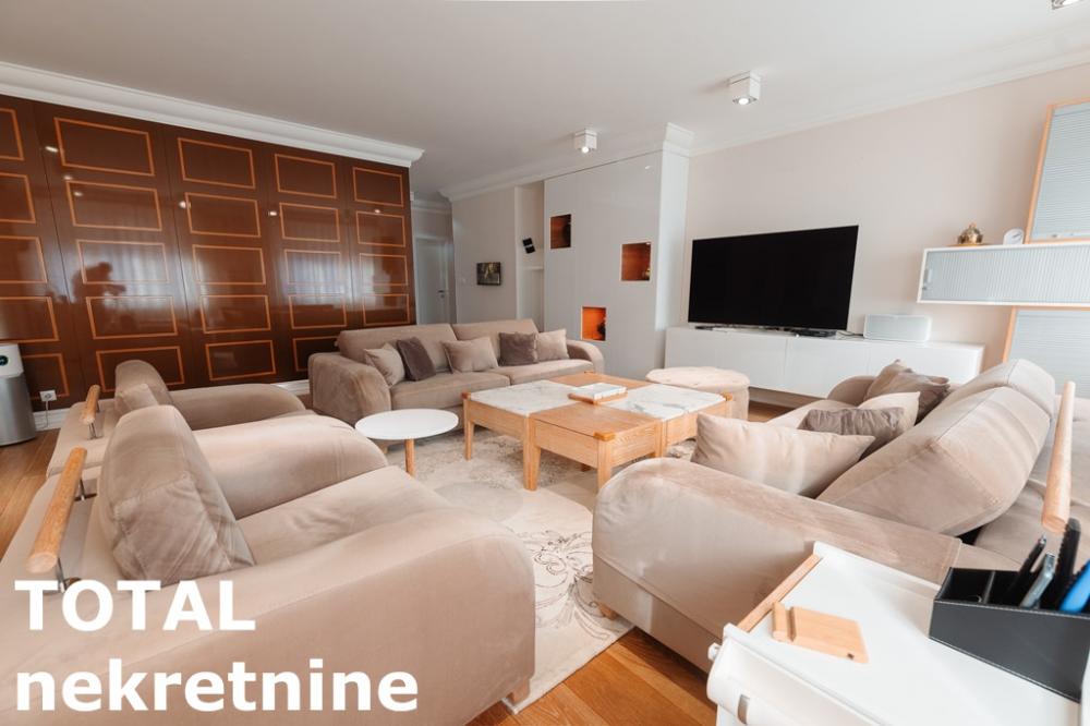 Slika 3 - Stan,NOVI SAD,BULEVAR,kv: 213.00, € 617700, ID: 1102228