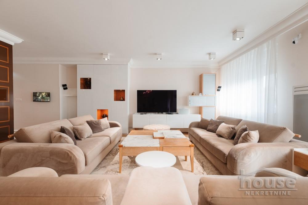 Slika 1 - Stan,NOVI SAD,BULEVAR,kv: 213.00, € 617700, ID: 1065380