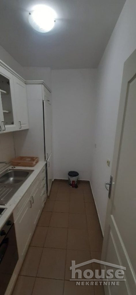 Slika 9 - Stan,NOVI SAD,BULEVAR,kv: 49.00, € 145000, ID: 1065393