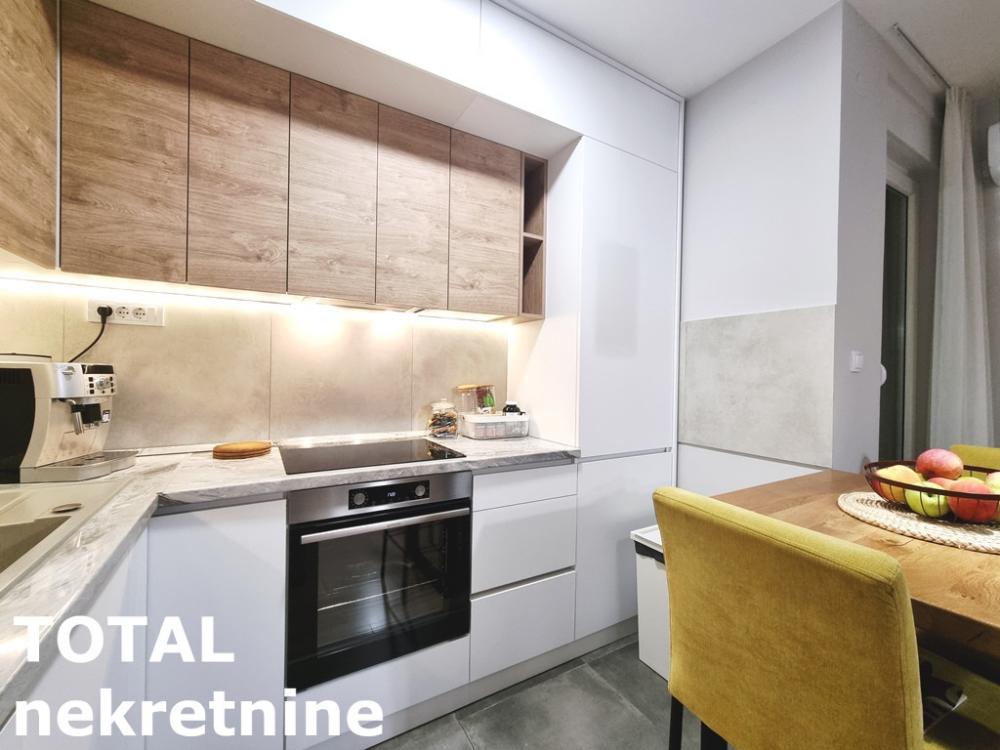 Slika 10 - Stan,NOVI SAD,ADICE,kv: 51.00, € 132500, ID: 1102213