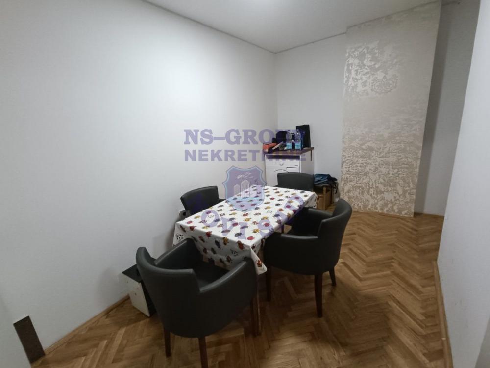 Slika 5 - Trosoban, 70m2, Kej žrtava racije Novi Sad, sa terasom