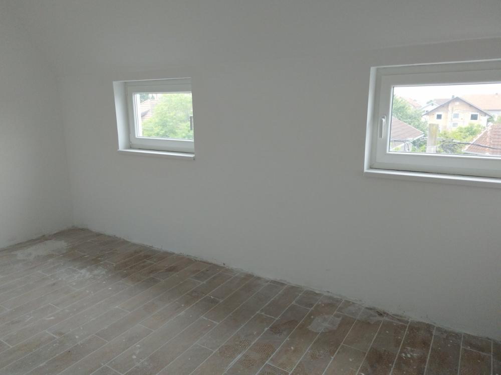 Slika 5 - Stan,NOVI SAD,VETERNIK,kv: 61.00, € 107500, ID: 1057985