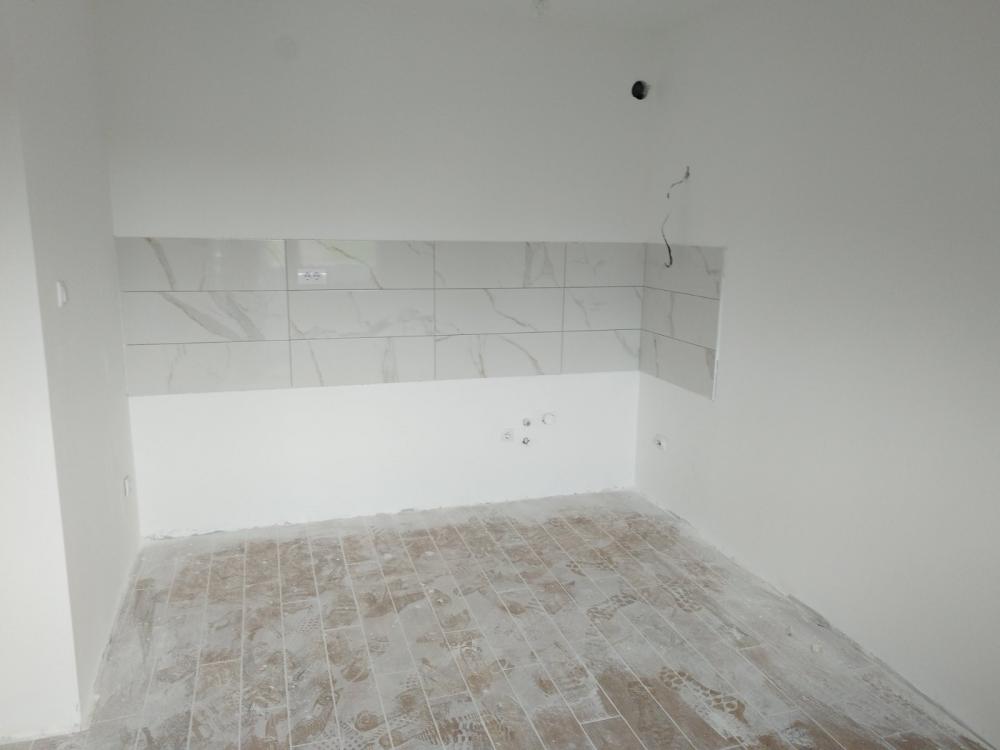 Slika 9 - Stan,NOVI SAD,VETERNIK,kv: 61.00, € 107500, ID: 1057985