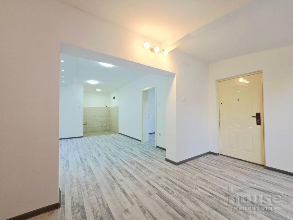 Slika 4 - Stan,NOVI SAD,TELEP,kv: 50.00, € 120000, ID: 1065421