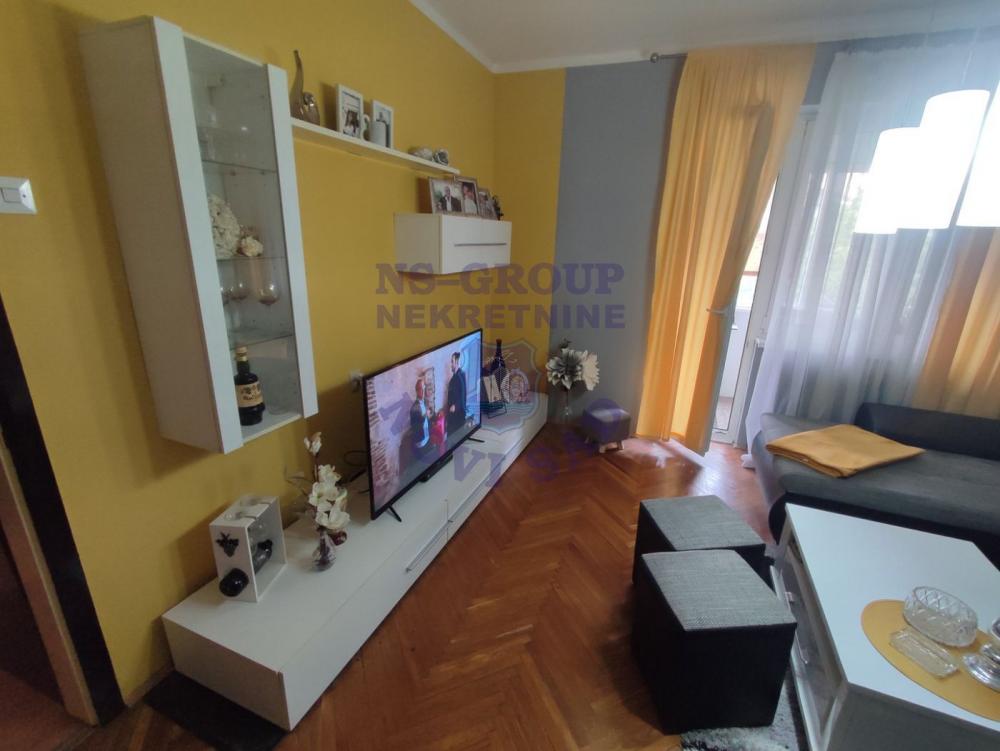 Slika 1 - Odlican dvosoban stan na Grbavici!