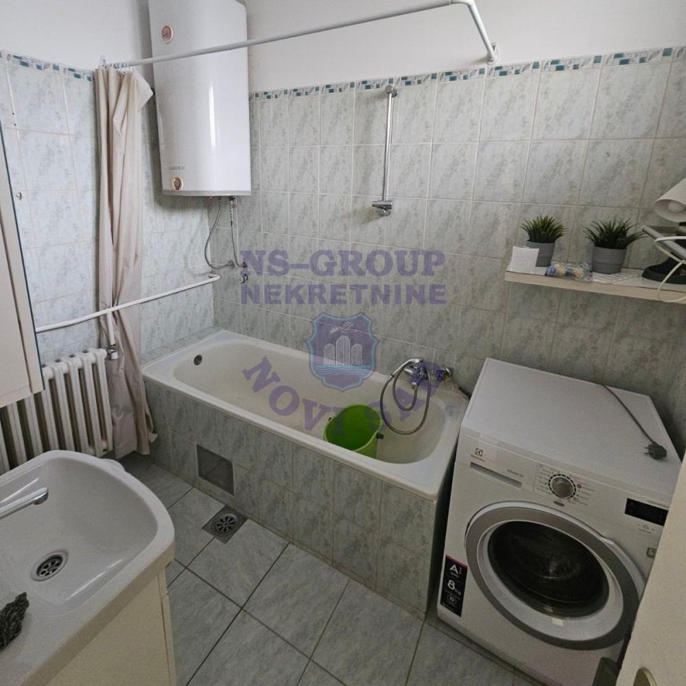 Slika 5 - Dvosoban, 48m2, Novi Sad centar Novi Sad, sa terasom, ima lift