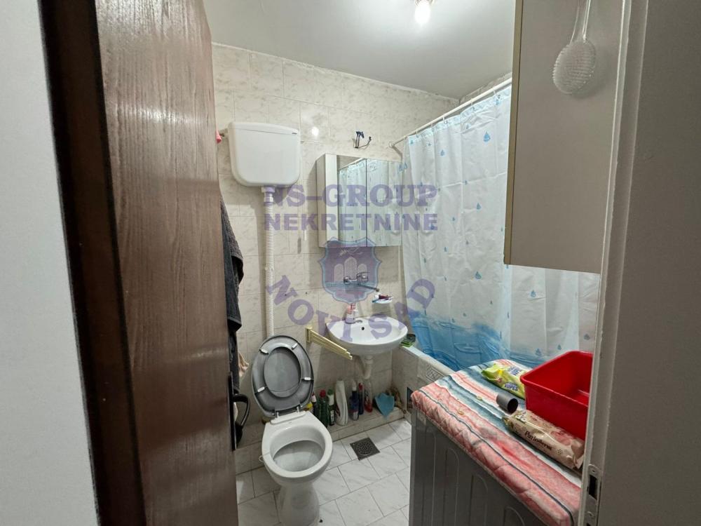 Slika 5 - Dvosoban, 49m2, Liman 3 Novi Sad, sa terasom, ima lift