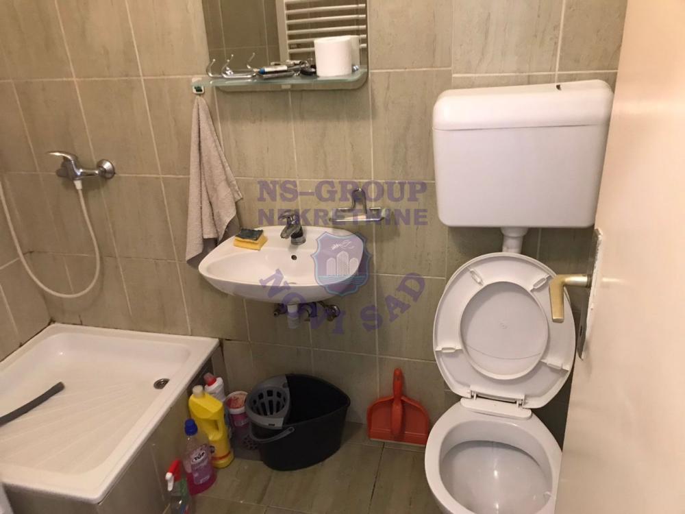 Slika 2 - Prodaja stana, Nova Detelinara Novi Sad, sa terasom, ima lift