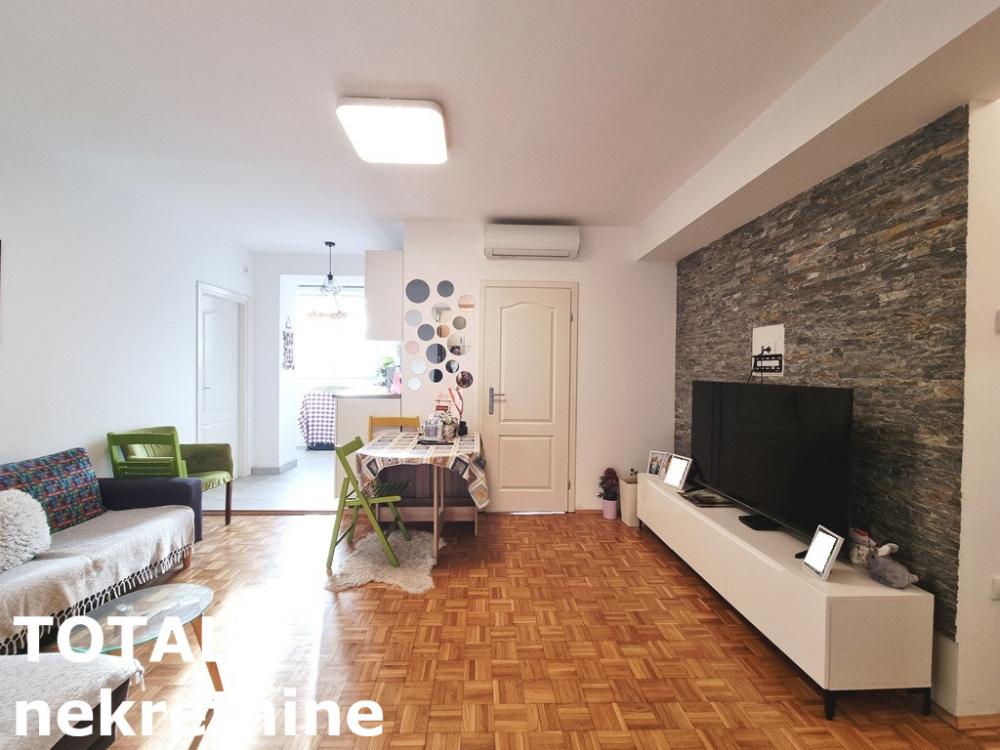 Slika 3 - Stan,NOVI SAD,BULEVAR,kv: 53.00, € 160000, ID: 1102251