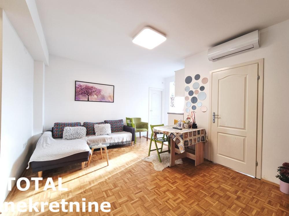 Slika 1 - Stan,NOVI SAD,BULEVAR,kv: 53.00, € 160000, ID: 1102251