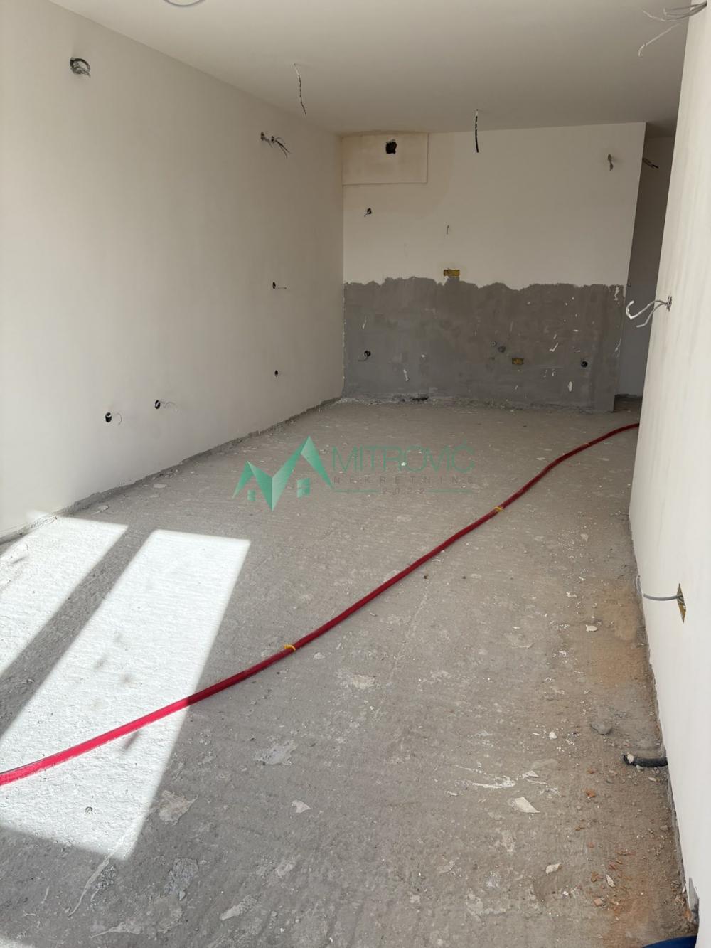 Slika 1 - Dvosoban stan na Salajci-50m2