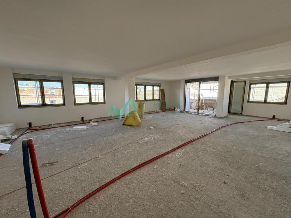 Glavna slika -Lux četvorosoban stan na Salajci-108m2