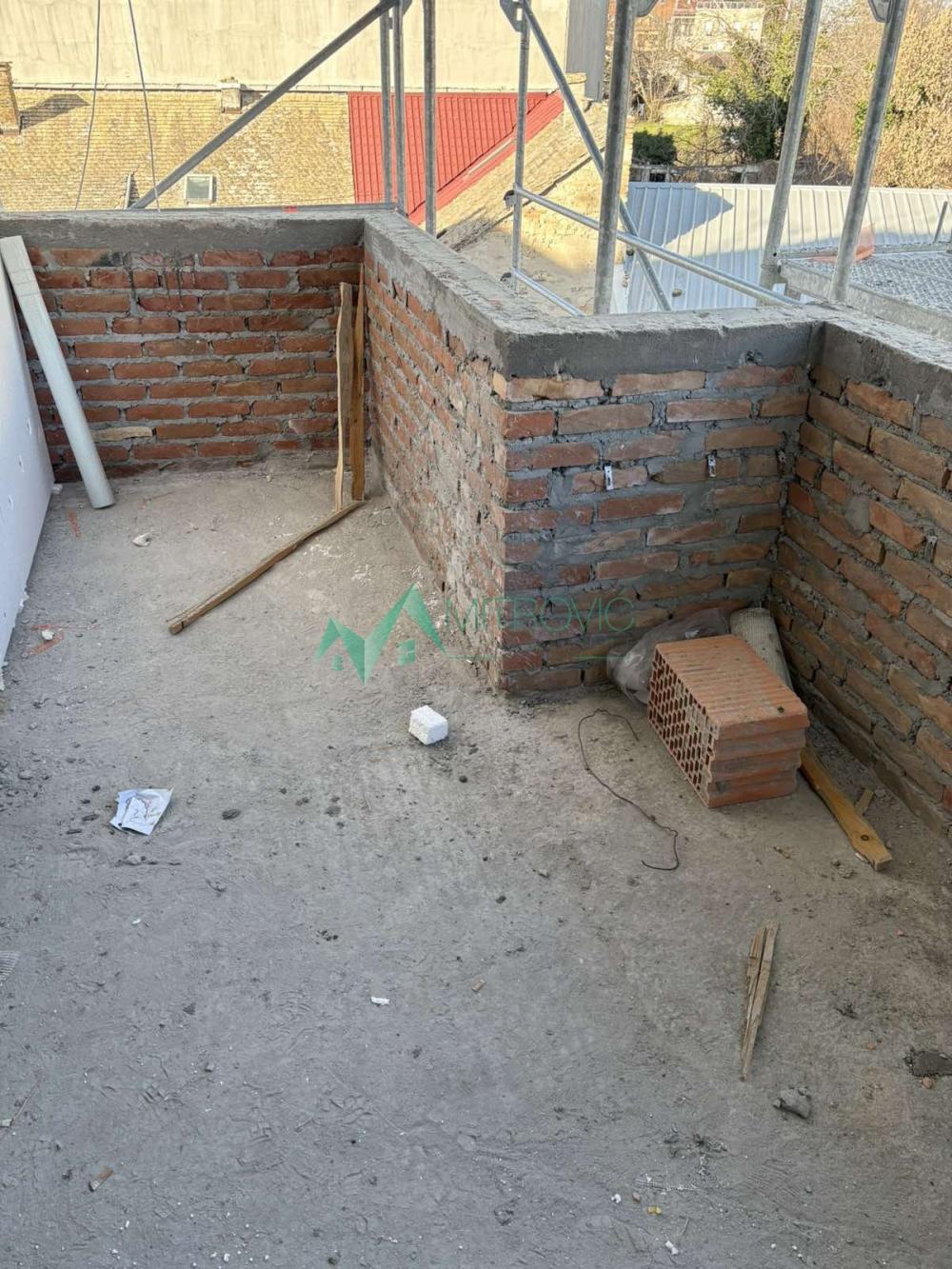 Slika 8 - Lux četvorosoban stan na Salajci-108m2