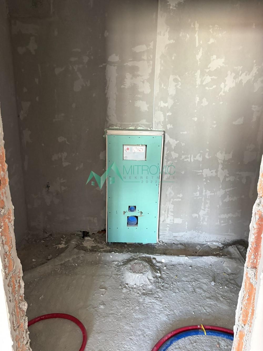 Slika 7 - Lux četvorosoban stan na Salajci-108m2