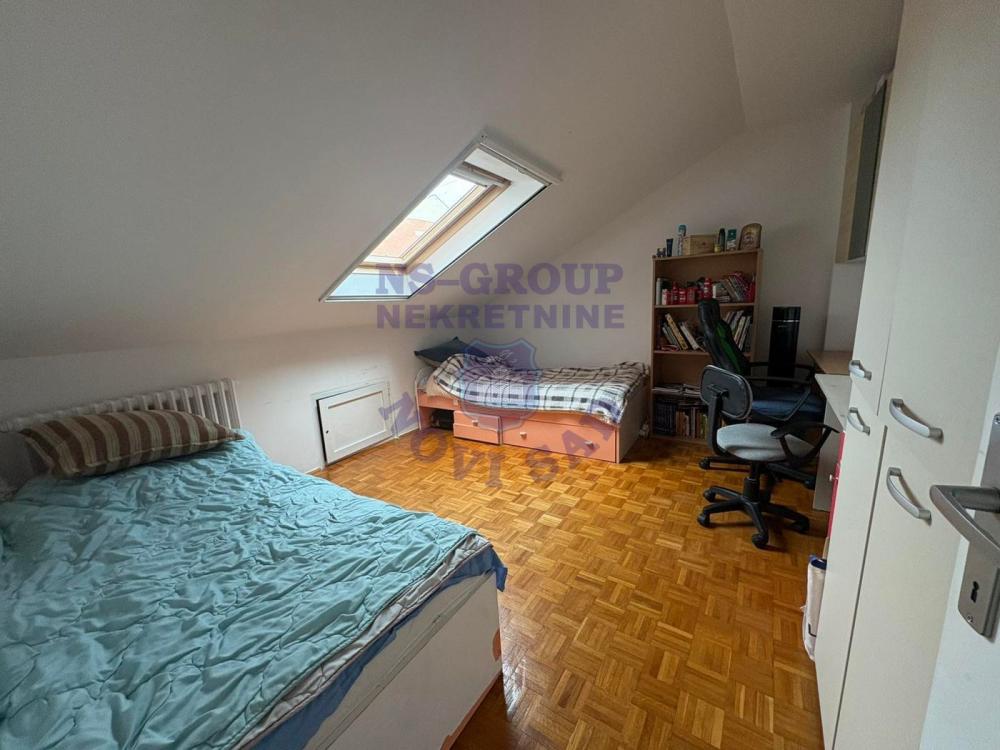 Slika 7 - Trosoban, 60m2, Novo naselje Novi Sad, sa terasom, ima lift