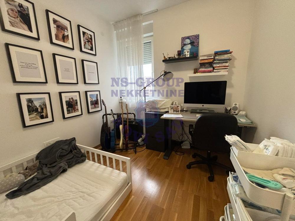 Slika 9 - Trosoban stan u Sremskoj Kamenici 