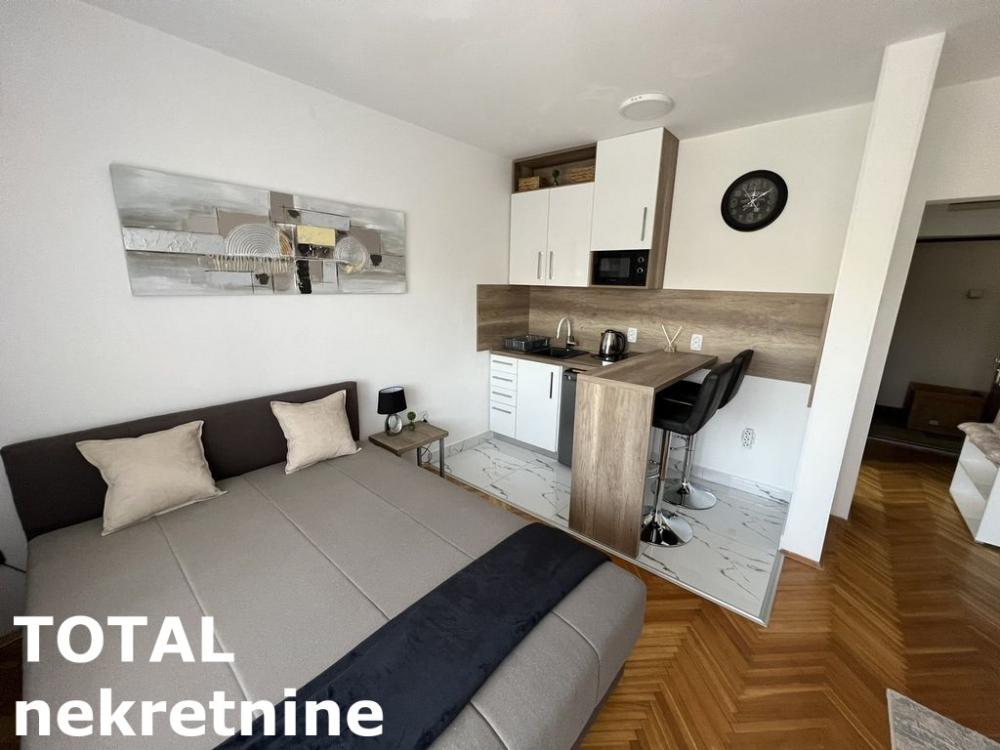 Slika 1 - Stan,NOVI SAD,GRBAVICA,kv: 25.00, € 92700, ID: 1102271