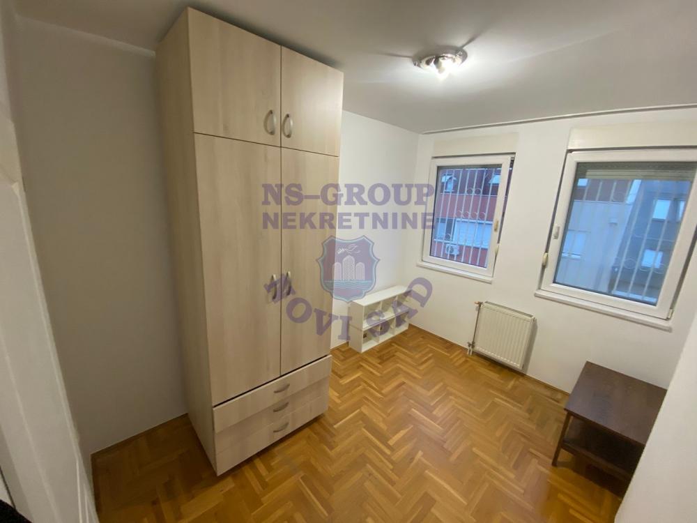 Slika 1 - Dvoiposoban, 51m2, Bulevar oslobođenja Novi Sad, sa terasom, ima lift