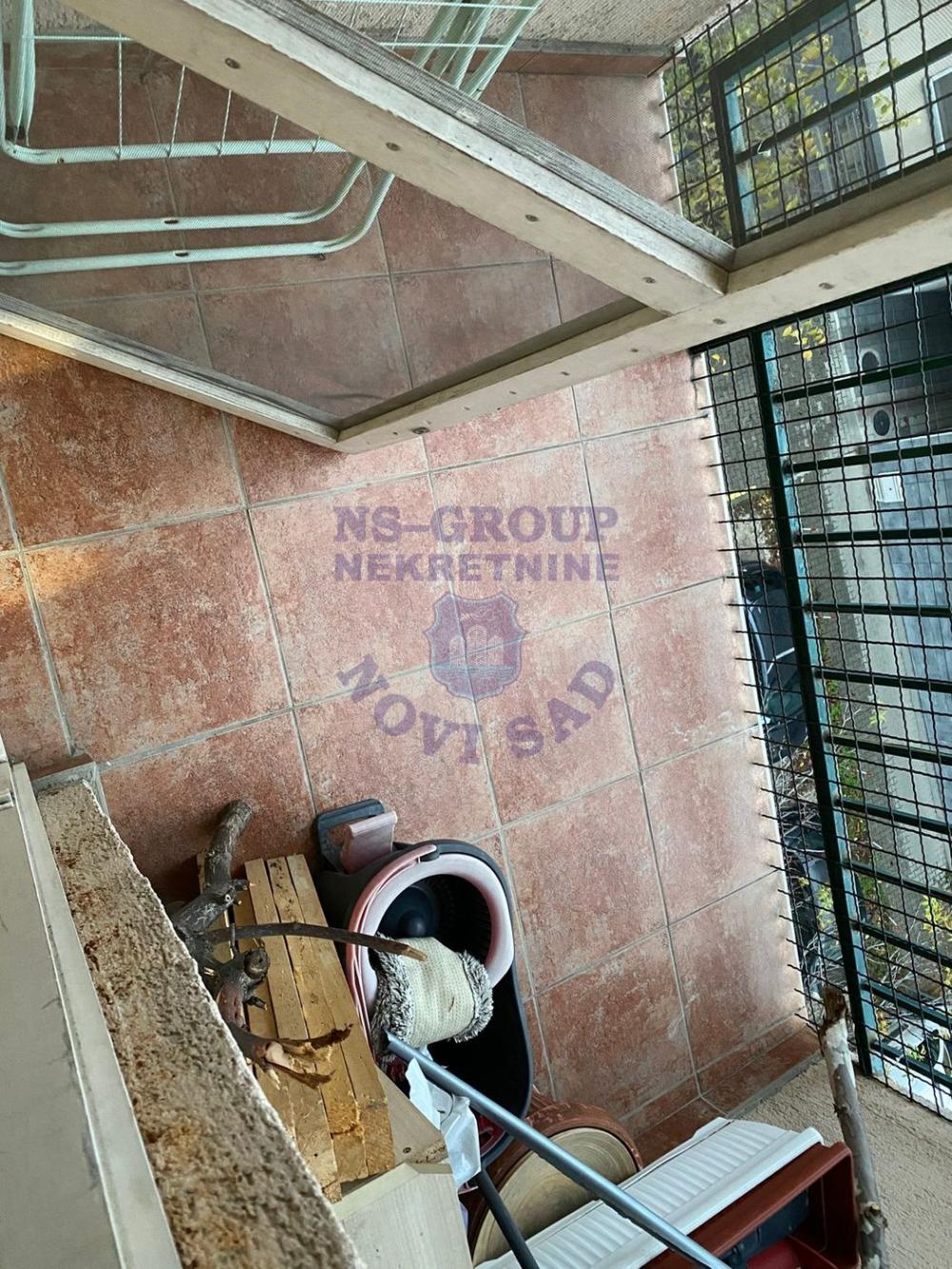 Slika 6 - Dvoiposoban, 51m2, Bulevar oslobođenja Novi Sad, sa terasom, ima lift