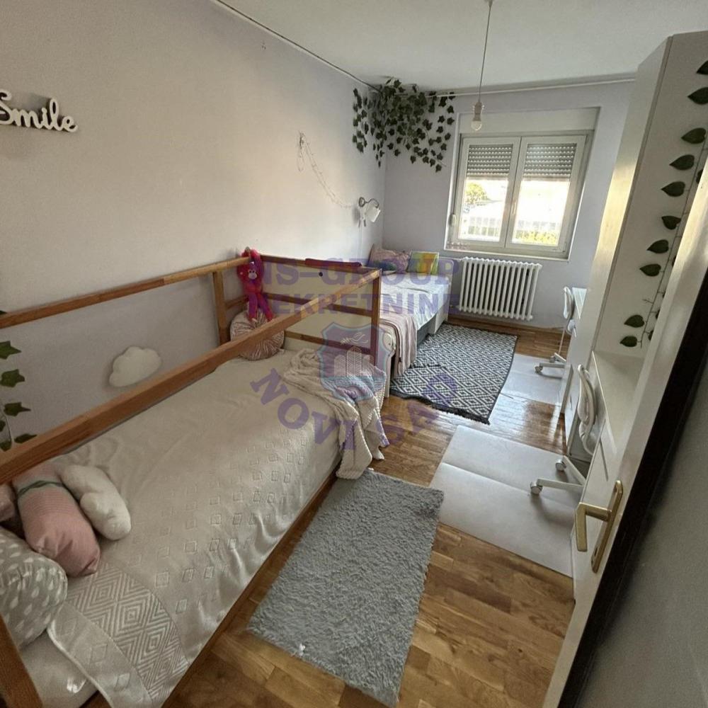 Slika 2 - Odlican trosoban stan na potezu Bulevara Oslobodjenja!