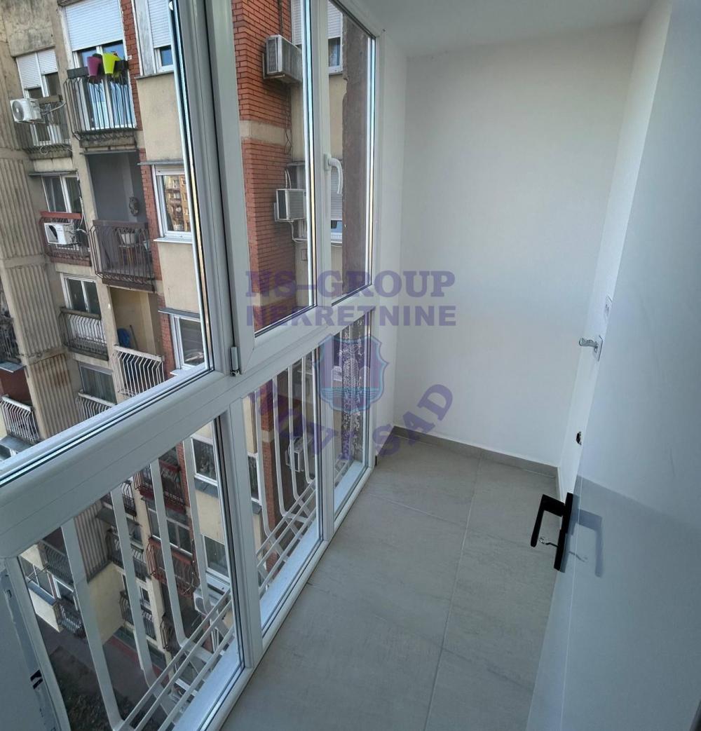 Slika 11 - Trosoban, 85m2, Liman 4 Novi Sad, sa terasom, ima lift