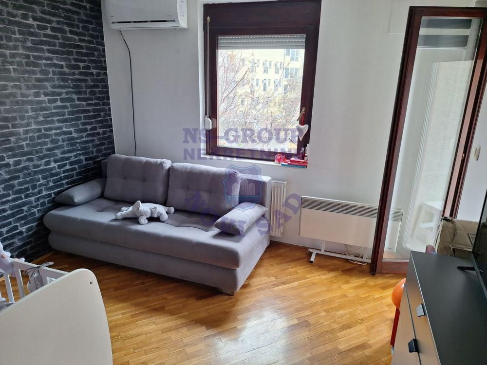 Slika 4 - Dvoiposoban, 71m2, Salajka (Partizanska ulica) Novi Sad, sa terasom