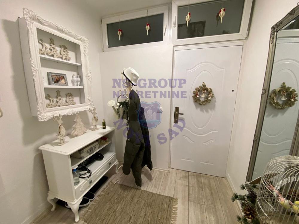 Slika 2 - Dvosoban, 37m2, Novosadski kej Novi Sad, sa terasom