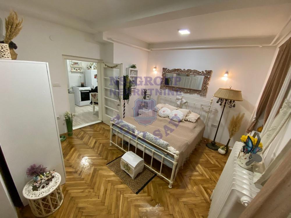 Slika 7 - Dvosoban, 37m2, Novosadski kej Novi Sad, sa terasom