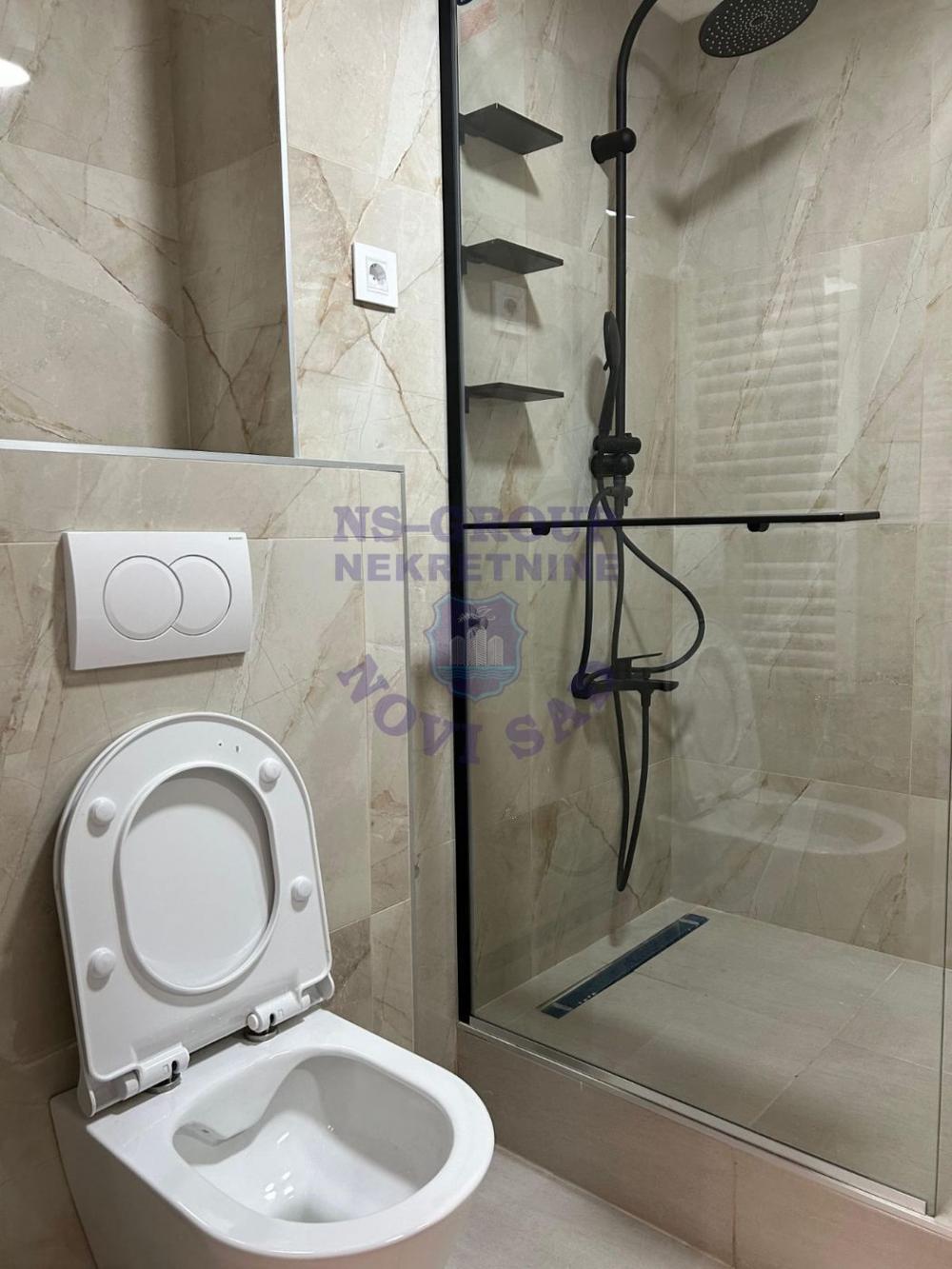 Slika 10 - Trosoban, 85m2, Liman 4 Novi Sad, sa terasom, ima lift