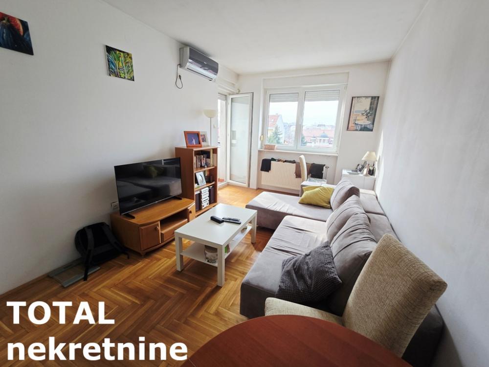 Slika 1 - Stan,NOVI SAD,CENTAR,kv: 44.00, € 120000, ID: 1101545