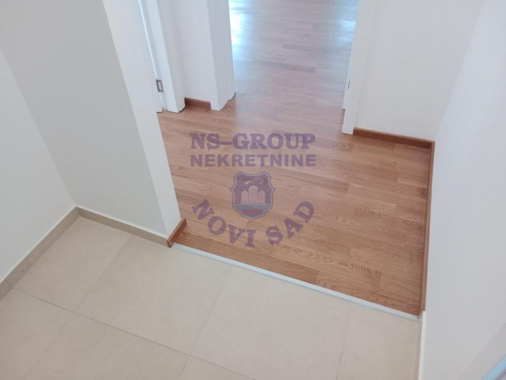 Slika 6 - Dvosoban, 50m2, Bulevar patrijarha Pavla (Somborski bulevar) Novi Sad, sa terasom