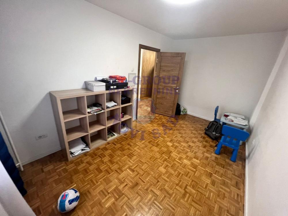 Slika 3 - Cetvorosoban stan Nova Detelinara š: 528010