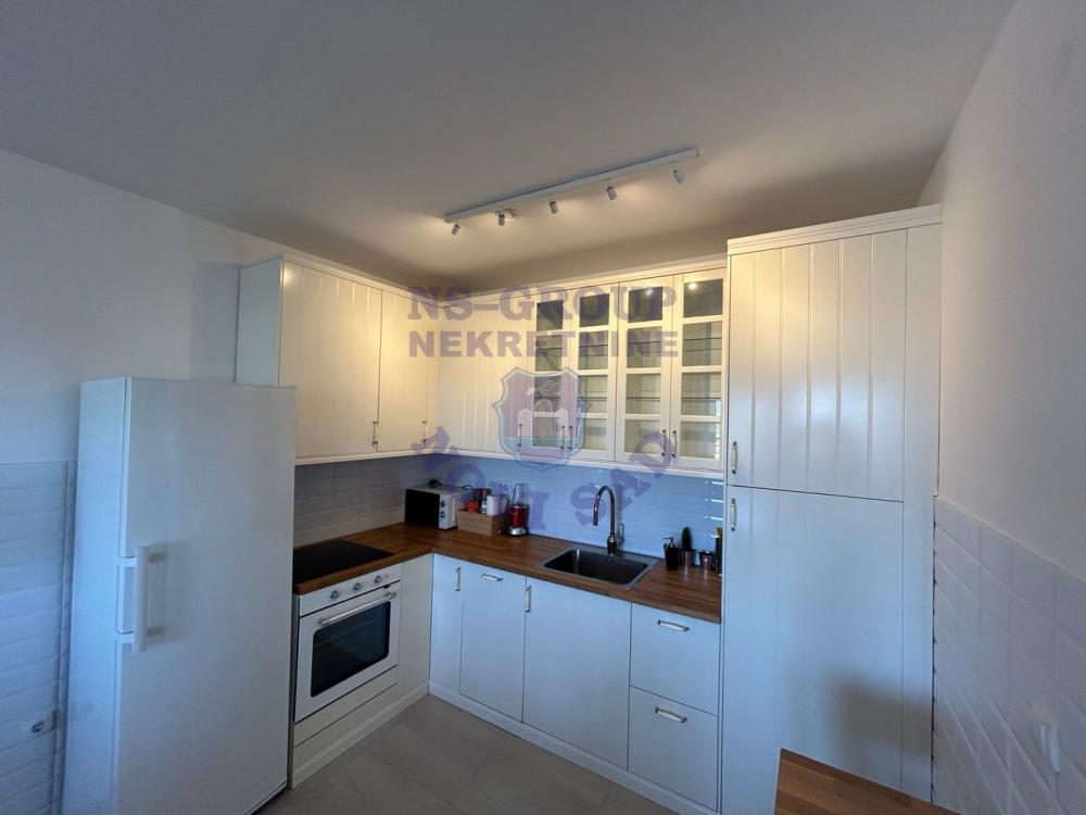 Slika 7 - Odlican cetvorosoban stan na Bulevaru Patrijarha Pavla!