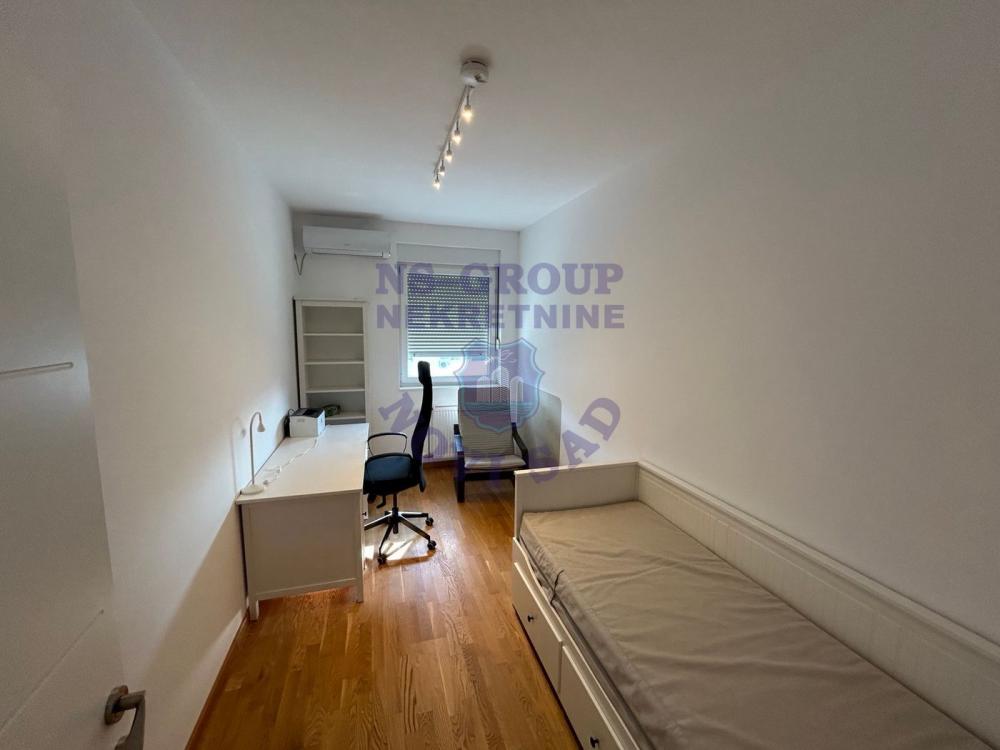 Slika 5 - Odlican cetvorosoban stan na Bulevaru Patrijarha Pavla!