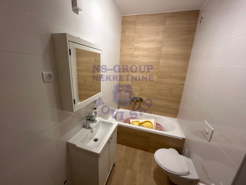 Slika 10 - Odlican cetvorosoban stan na Bulevaru Patrijarha Pavla!