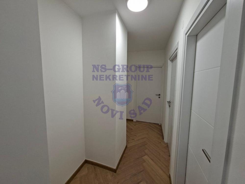 Slika 5 - Odlican trosoban stan na Socijalnom!