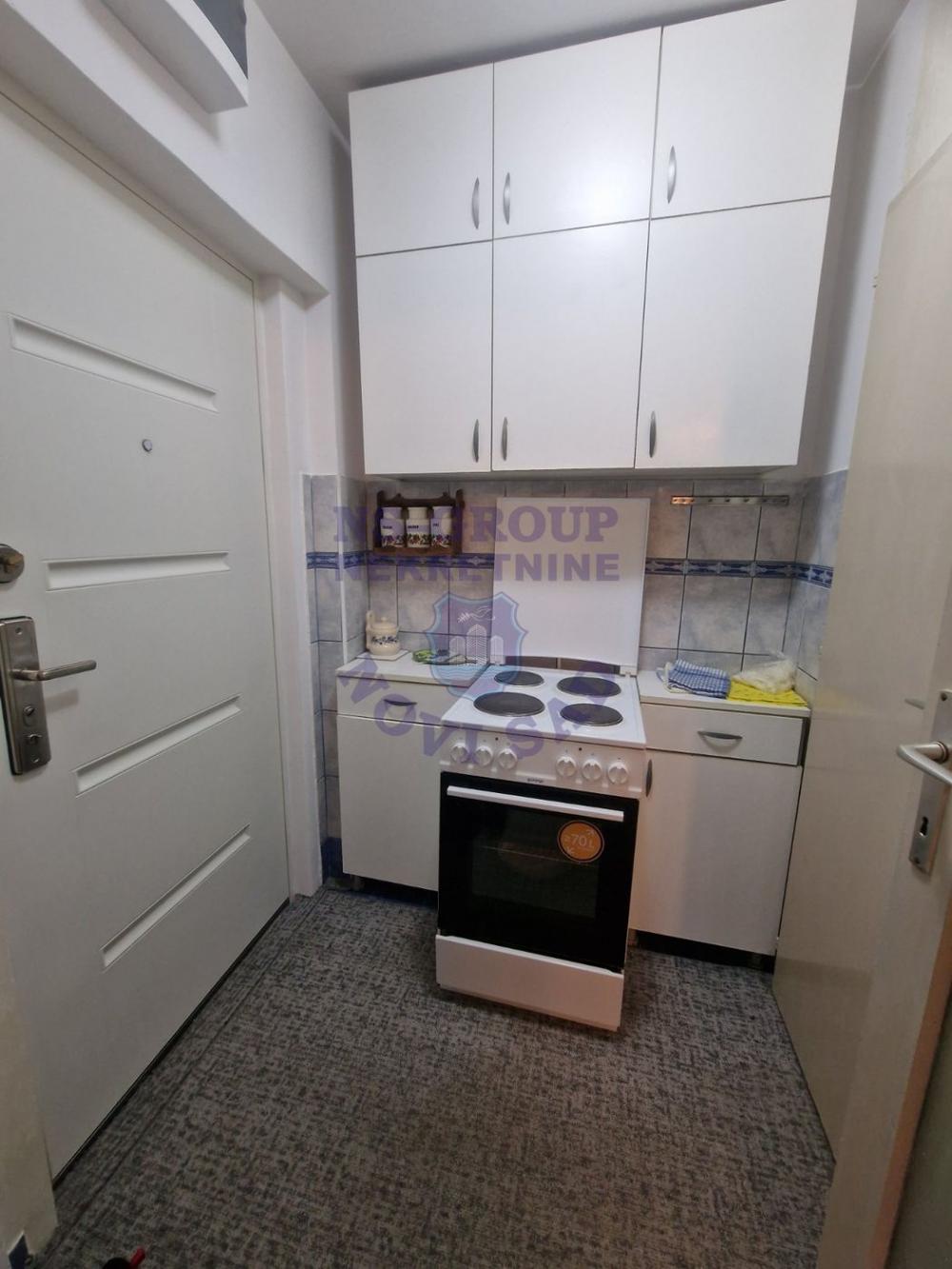 Slika 4 - Odlicna garsonjera na Bulevaru!