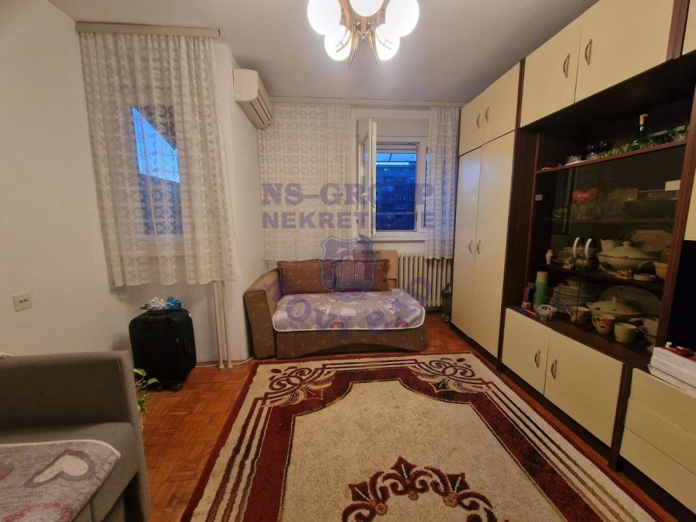 Slika 2 - Odlicna garsonjera na Bulevaru!