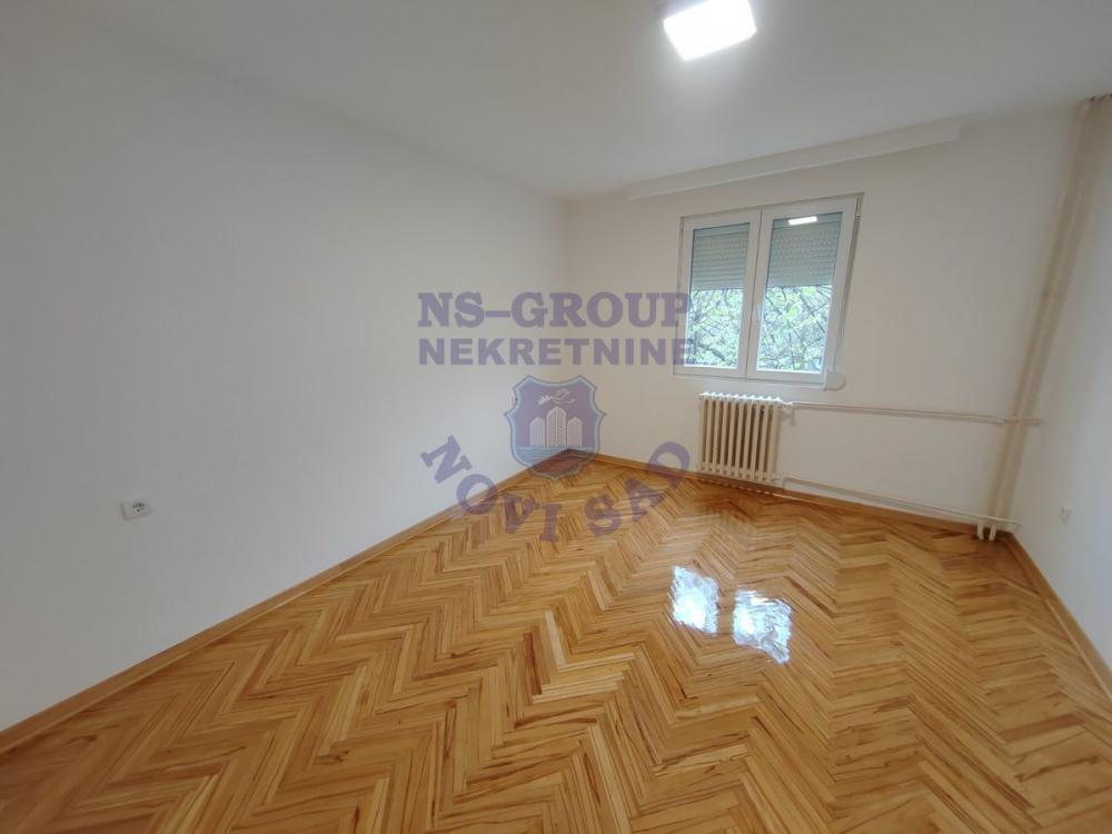 Slika 0 - Kompletno renoviran dvosoban stan na Satelitu!