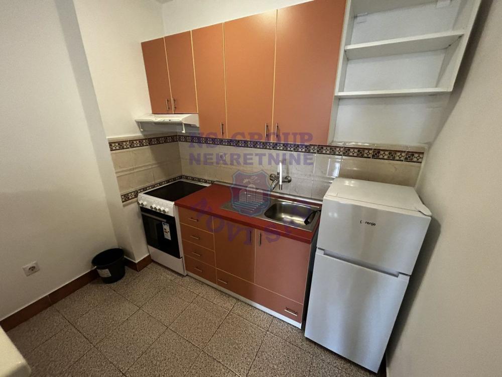 Slika 2 - Dvoiposoban stan na Bulevaru Evrope 48m2