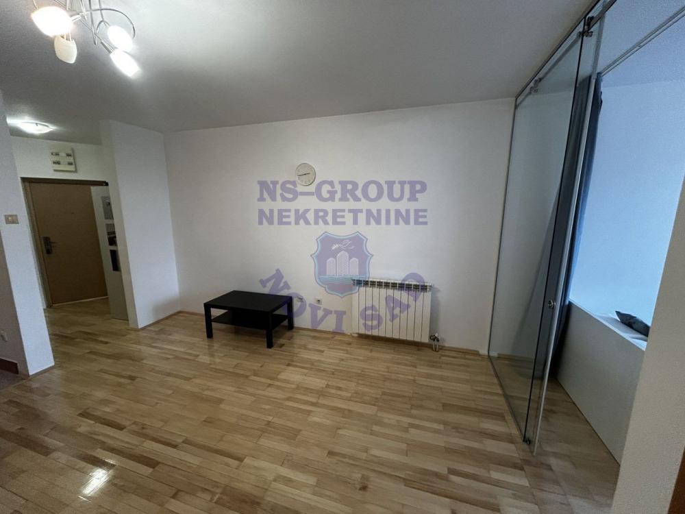 Slika 1 - Dvoiposoban stan na Bulevaru Evrope 48m2