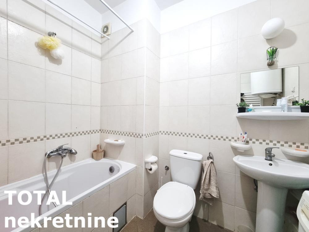 Slika 5 - Stan,NOVI SAD,BULEVAR,kv: 50.00, € 144800, ID: 1102244