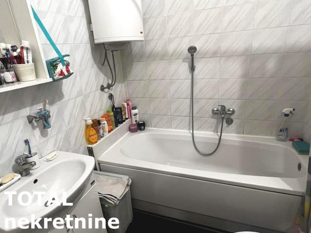 Slika 10 - Stan,NOVI SAD,CENTAR,kv: 49.00, € 150000, ID: 1102250