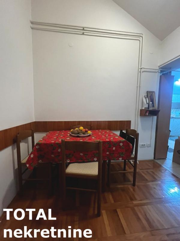 Slika 3 - Stan,NOVI SAD,CENTAR,kv: 49.00, € 150000, ID: 1102250