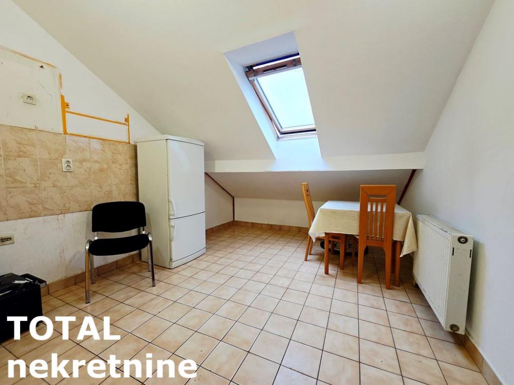 Slika 3 - Stan,NOVI SAD,CENTAR,kv: 43.00, € 105000, ID: 1102281