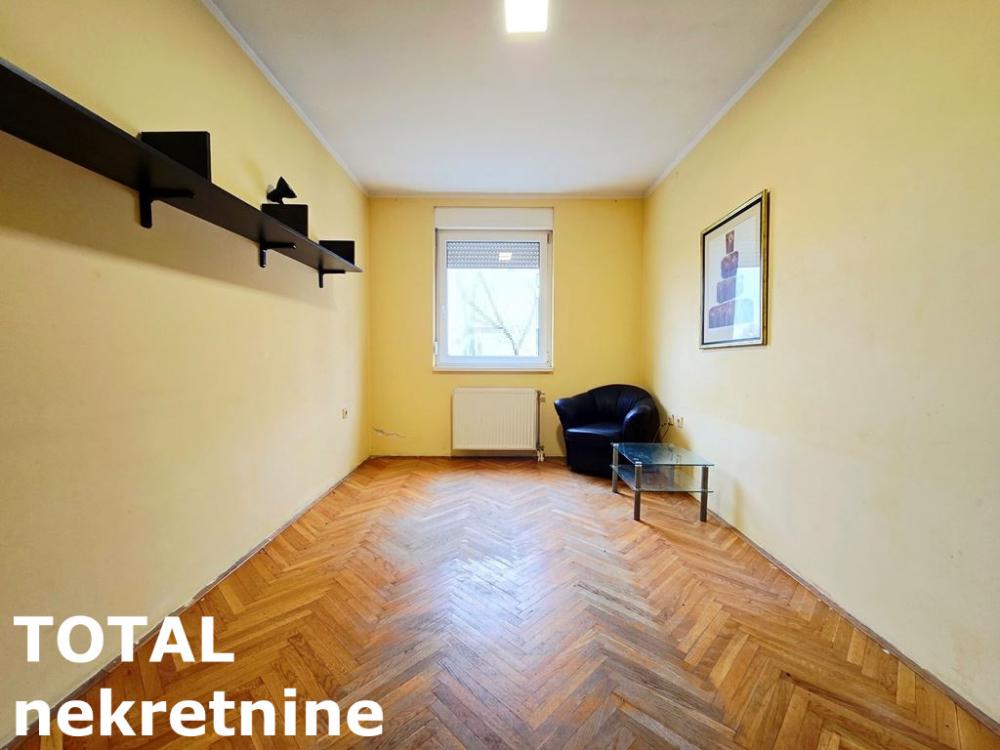 Slika 1 - Stan,NOVI SAD,CENTAR,kv: 43.00, € 105000, ID: 1102281